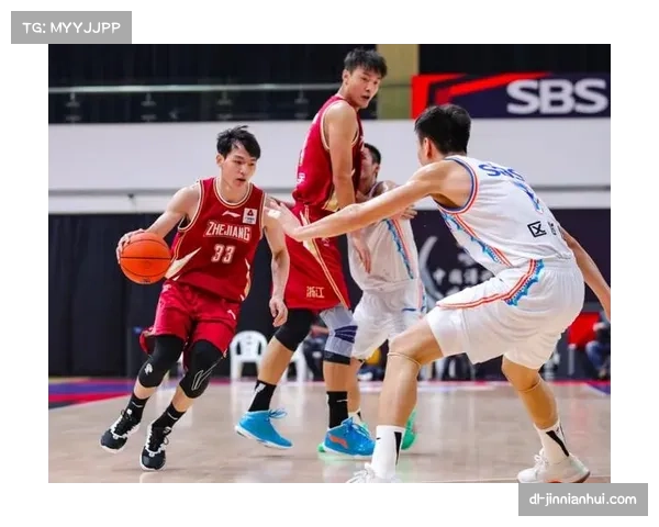 福建豹发力陈林坚黎伊扬 后场双枪驱动进攻但防守存漏洞 福建豹发力陈林坚黎伊扬 后场双枪驱动进攻但防守存漏洞